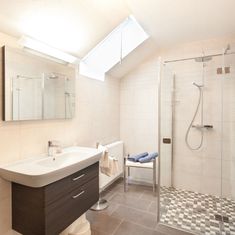 Bad im Obergeschoss, Sauna, Whirlpool