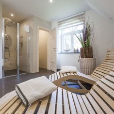 Bad im Obergeschoss, Sauna, Whirlpool